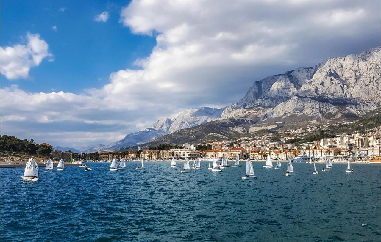 Cozy Apartment In Makarska With Kitchen Esterno foto